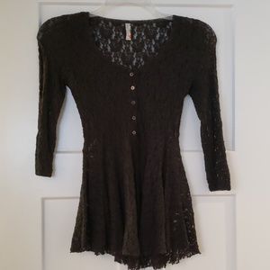 Free People 3/4 length lace peplum top